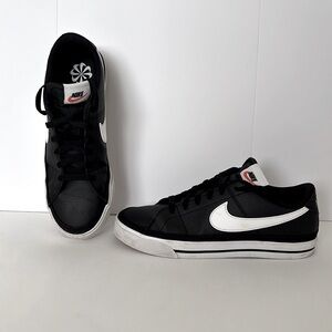 Black Nike Court Legacy - unisex